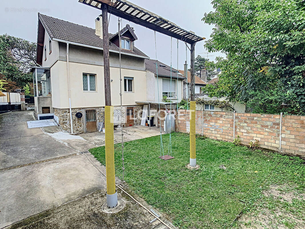Maison à VILLEJUIF
