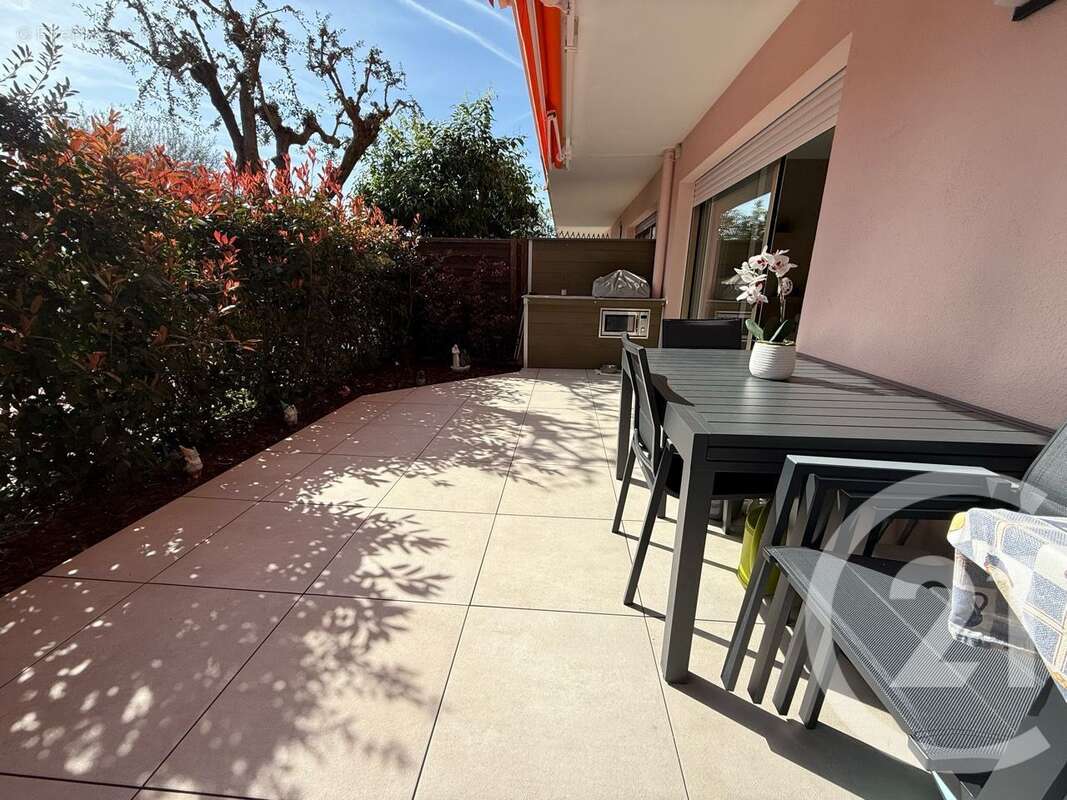 Appartement à ROQUEBRUNE-CAP-MARTIN
