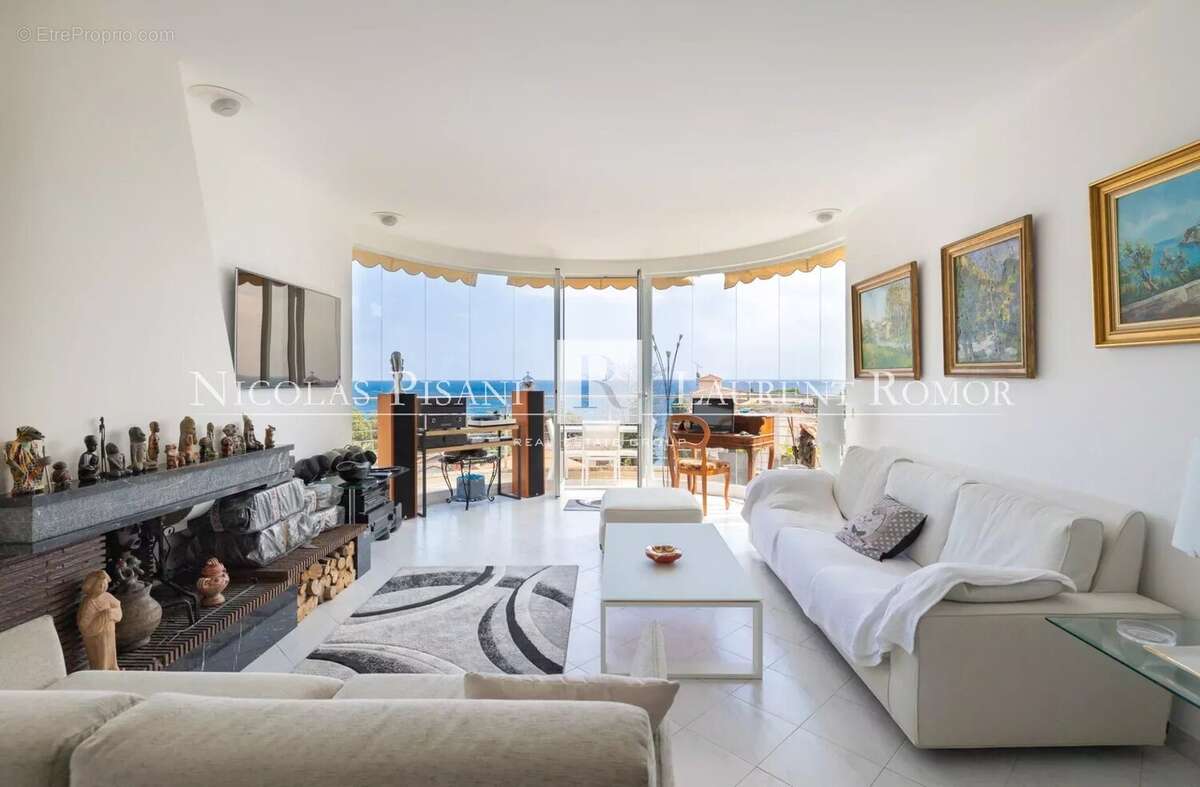 Appartement à EZE