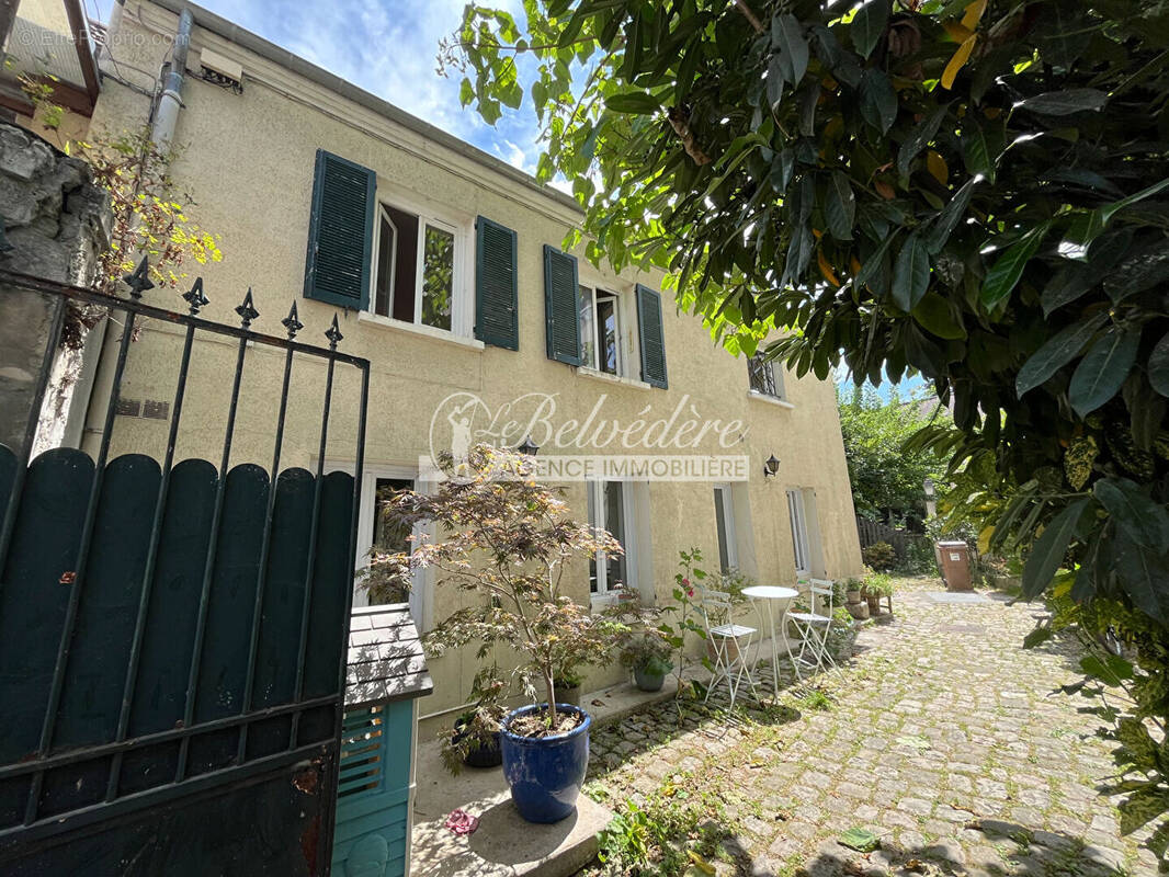 Maison à SAINT-LEU-LA-FORET