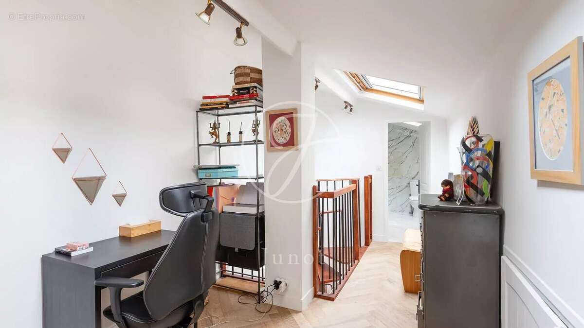 Maison à PARIS-17E