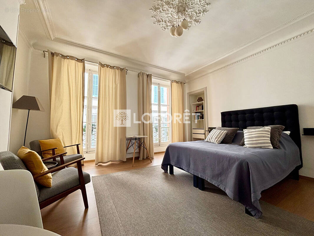 Appartement à MARSEILLE-2E