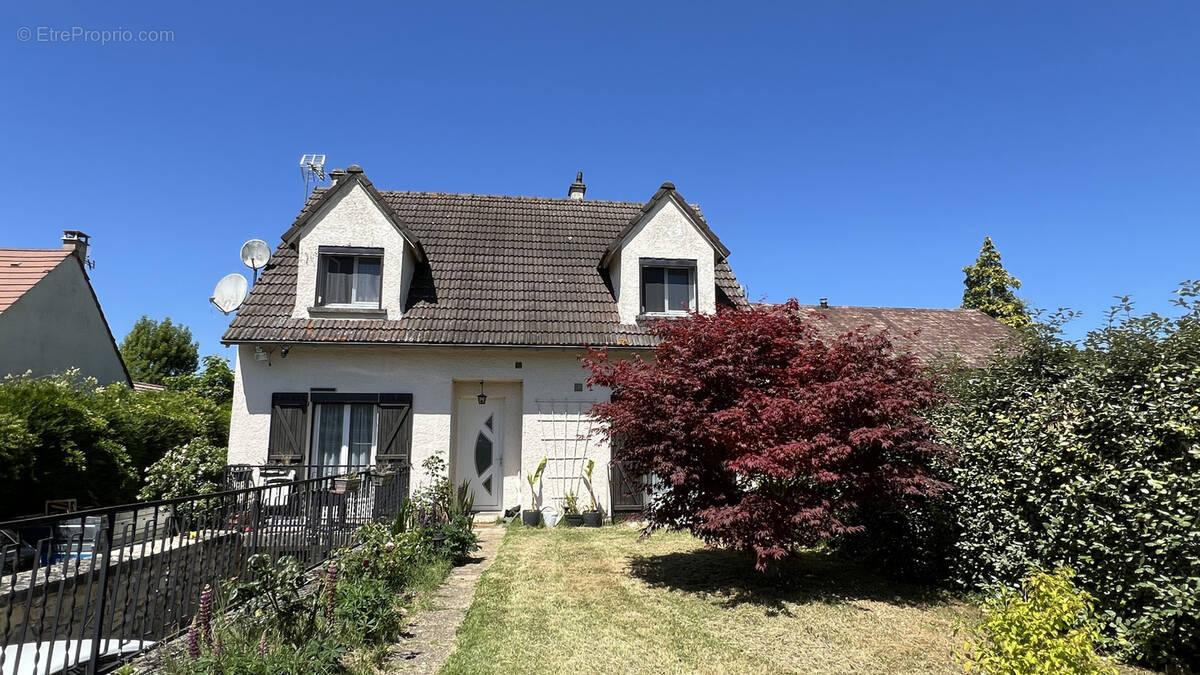 Maison à LA FERTE-ALAIS