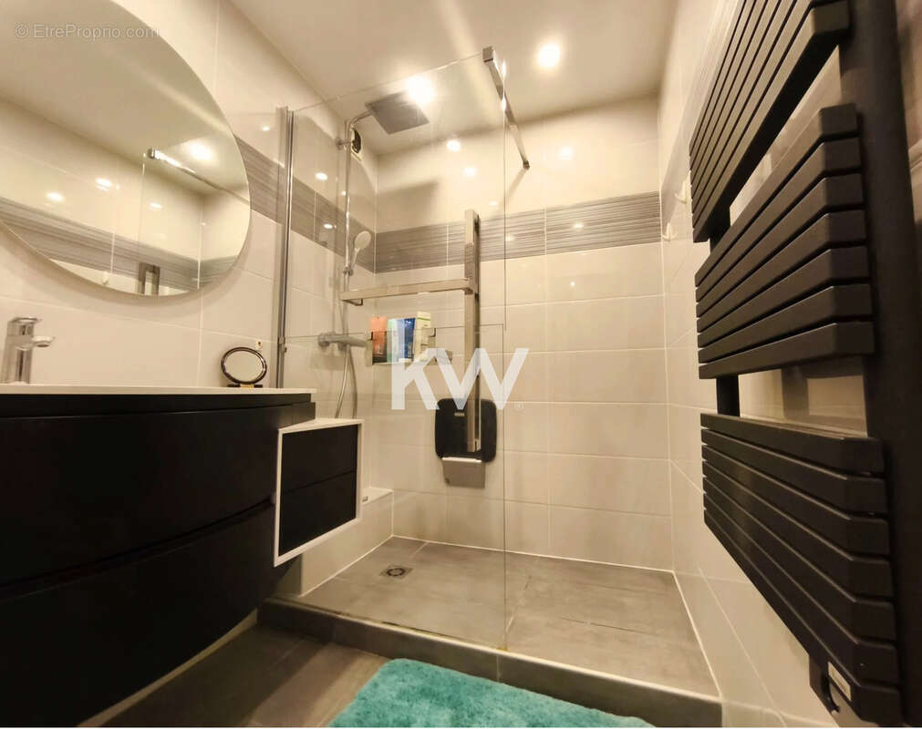 Appartement à MANDELIEU-LA-NAPOULE