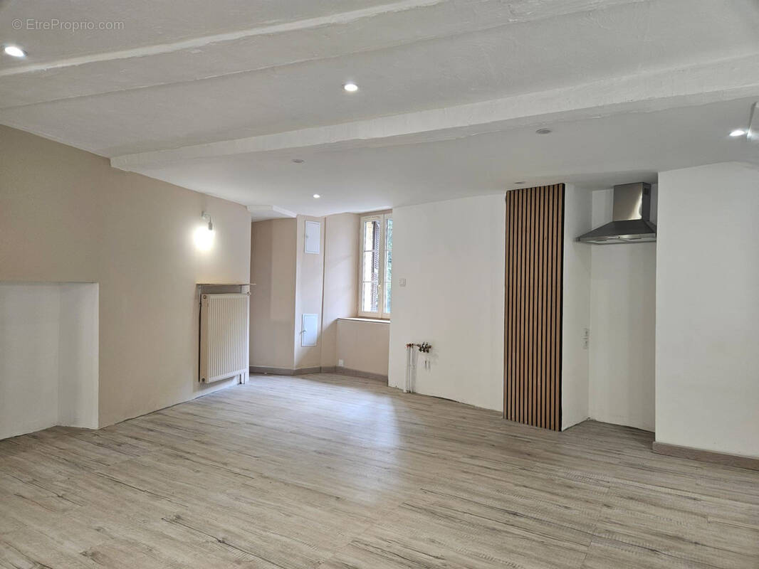 Appartement à L&#039;ESCARENE