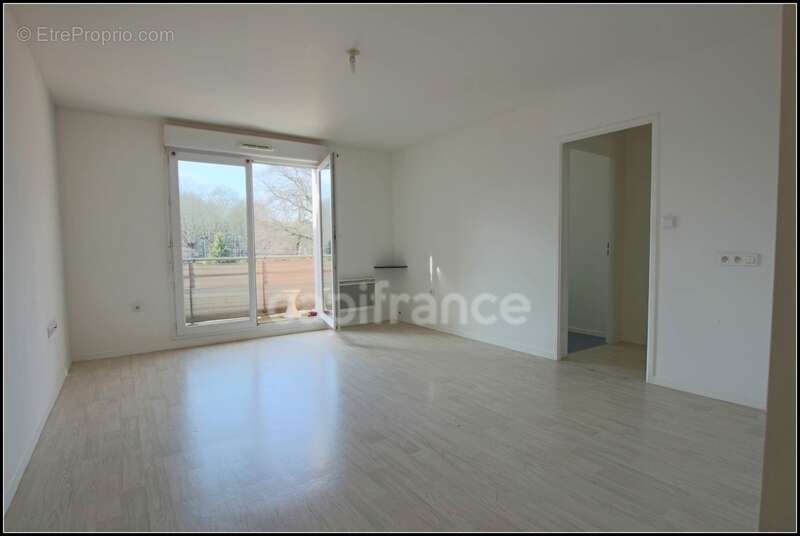 Appartement à SAINT-ETIENNE-DU-ROUVRAY