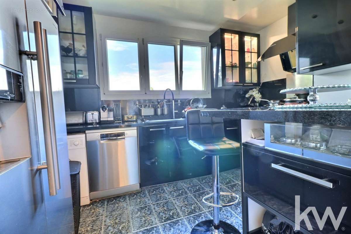 Appartement à LA CELLE-SAINT-CLOUD