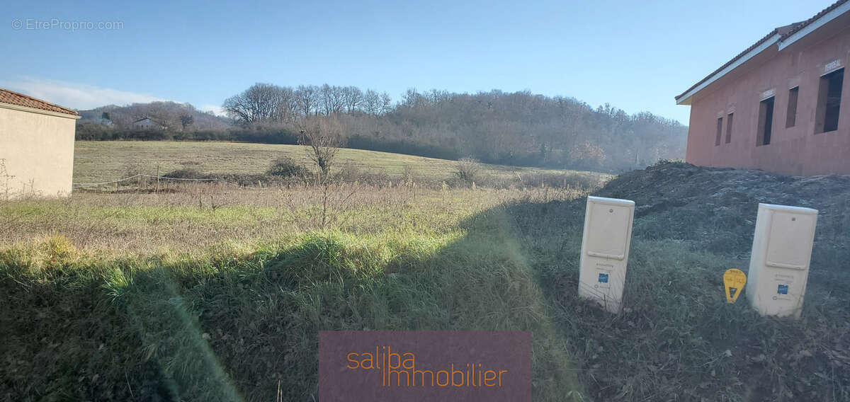 Terrain à LE SEQUESTRE