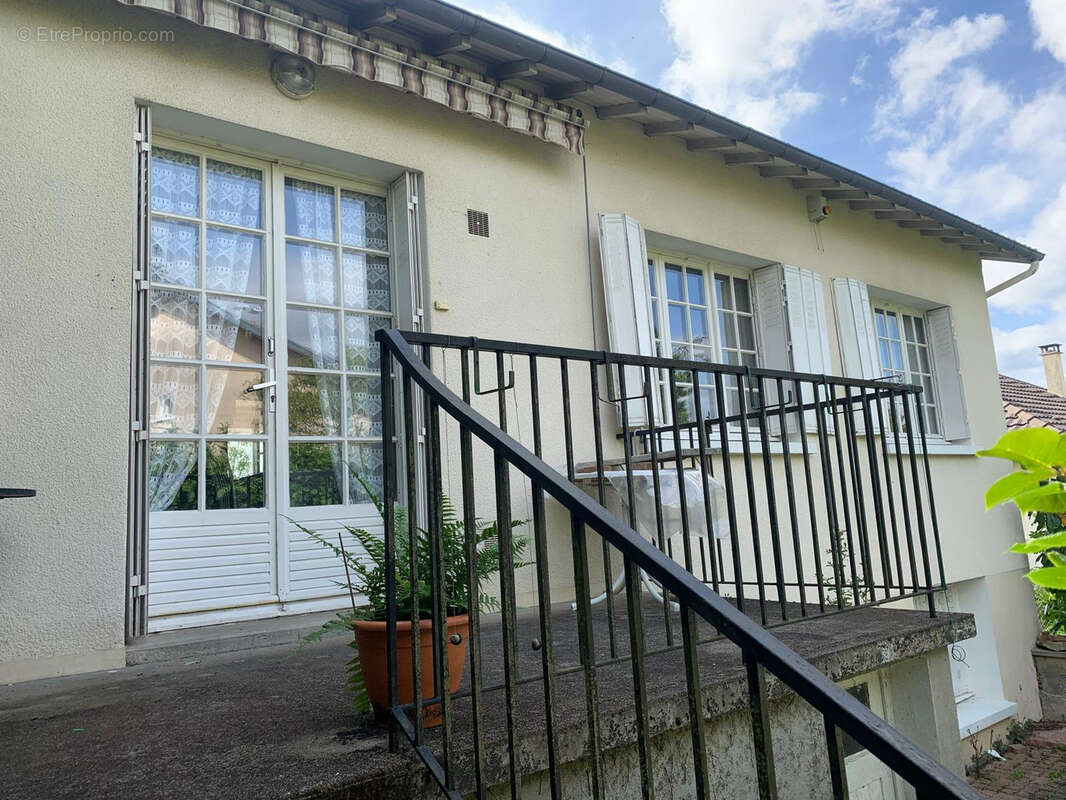 Maison à LE PALAIS-SUR-VIENNE