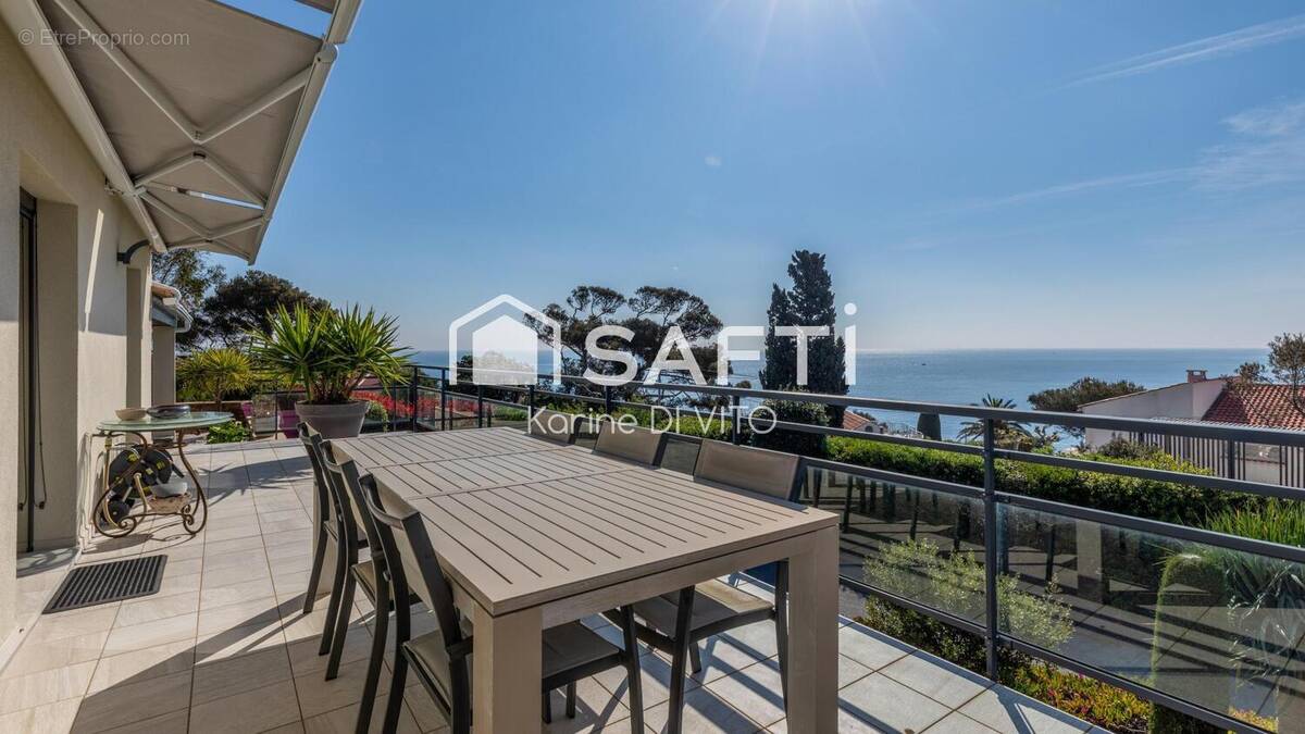 Photo 1 - Maison à FREJUS