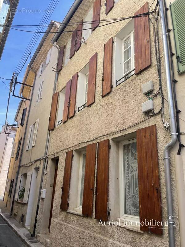 Appartement à SAINT-ZACHARIE