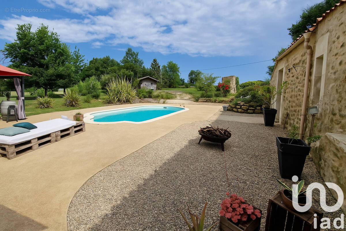 Photo 1 - Maison à FOUSSAIS-PAYRE