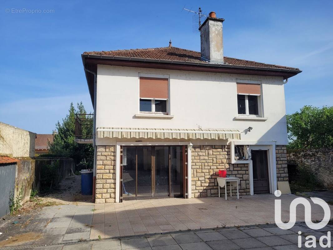 Photo 1 - Maison à TOULON-SUR-ARROUX