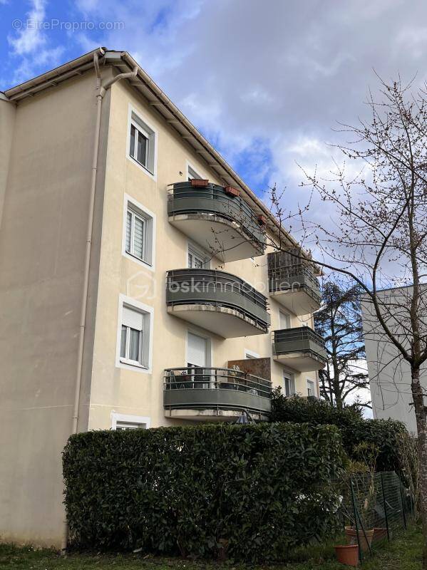 Appartement à DECINES-CHARPIEU