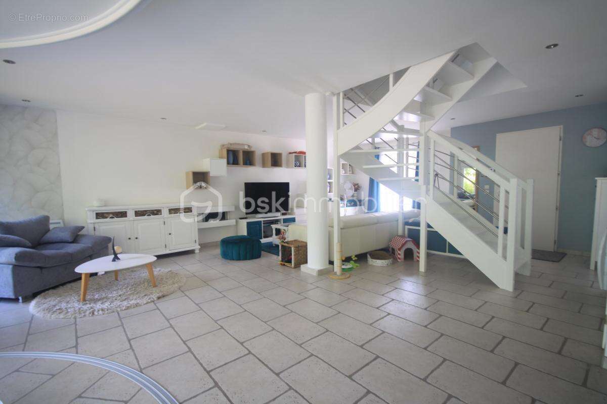 Maison à MAISSE