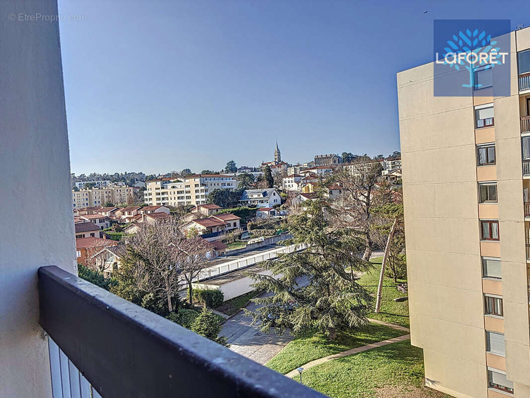 Appartement à SAINT-GENIS-LAVAL