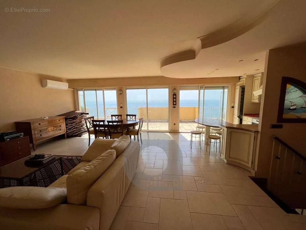 Appartement à MENTON