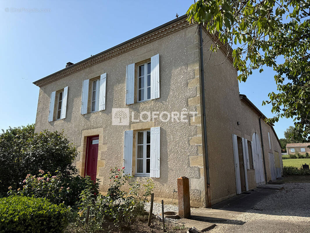Maison à SAINT-PIERRE-D&#039;AURILLAC