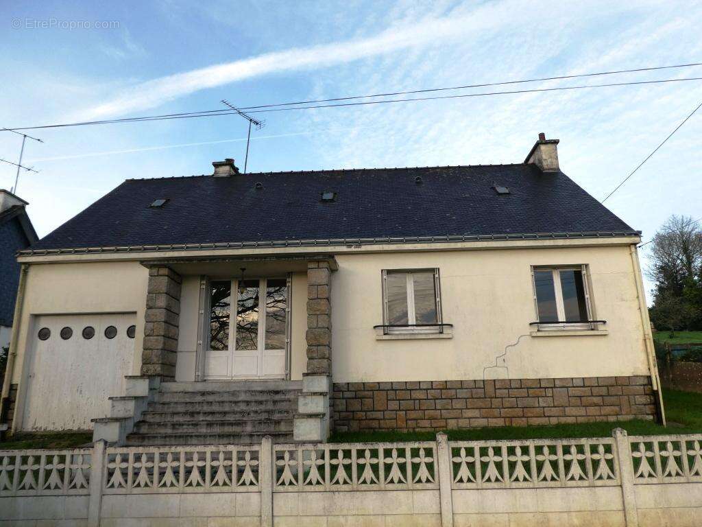 Maison à LOCMALO
