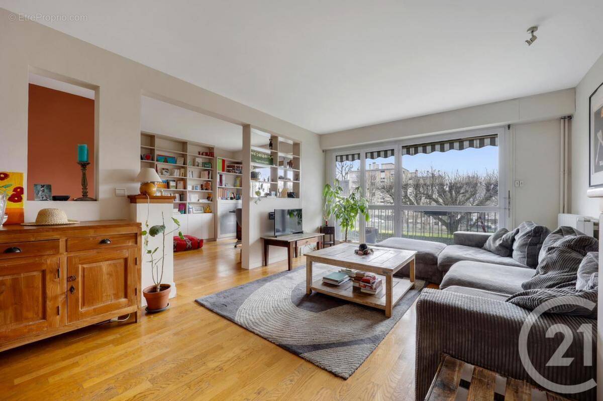 Appartement à FONTENAY-SOUS-BOIS