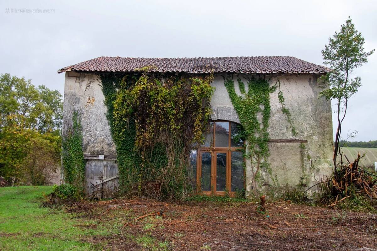 Maison à VENDOIRE