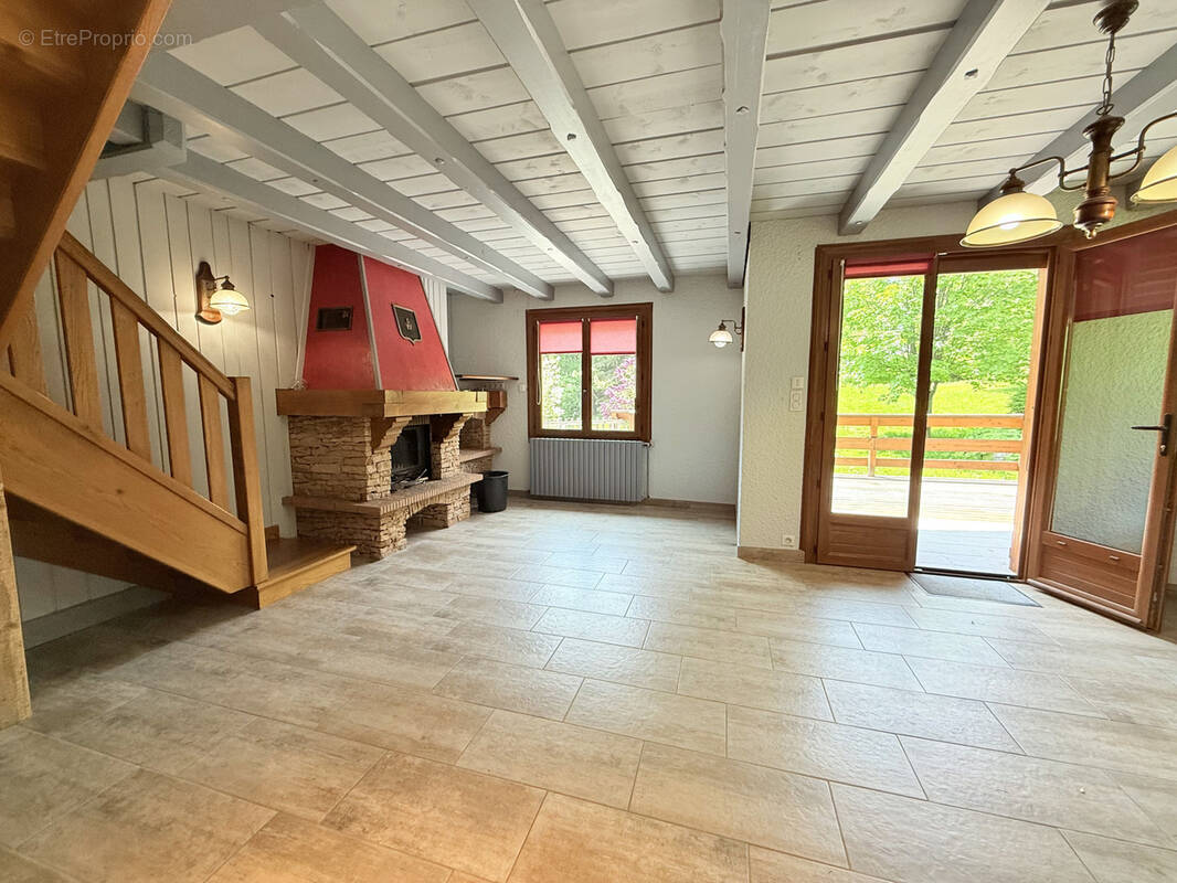 Appartement à FONTCOUVERTE-LA-TOUSSUIRE