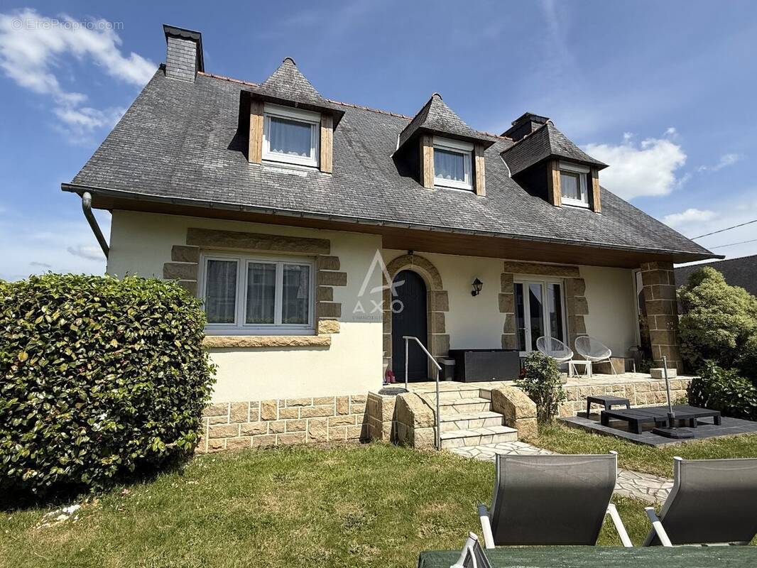 Maison à ROSTRENEN