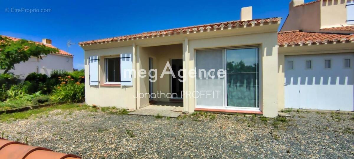 Maison à BOUIN