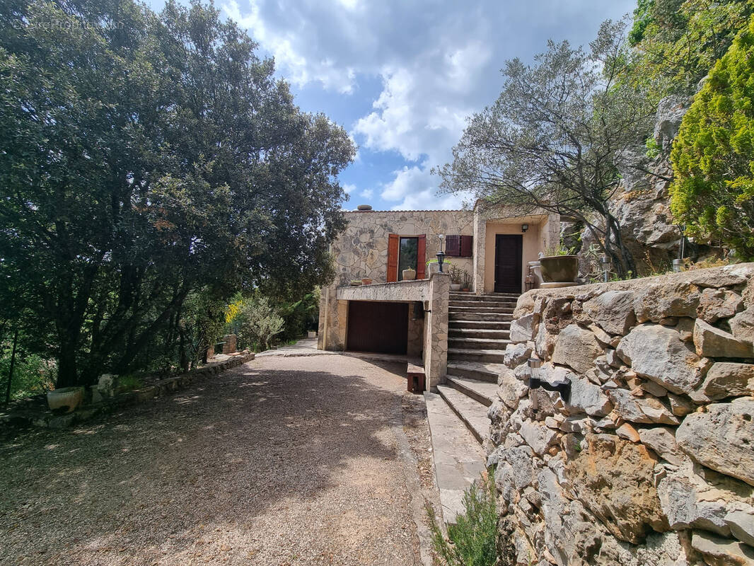 Maison à REGUSSE