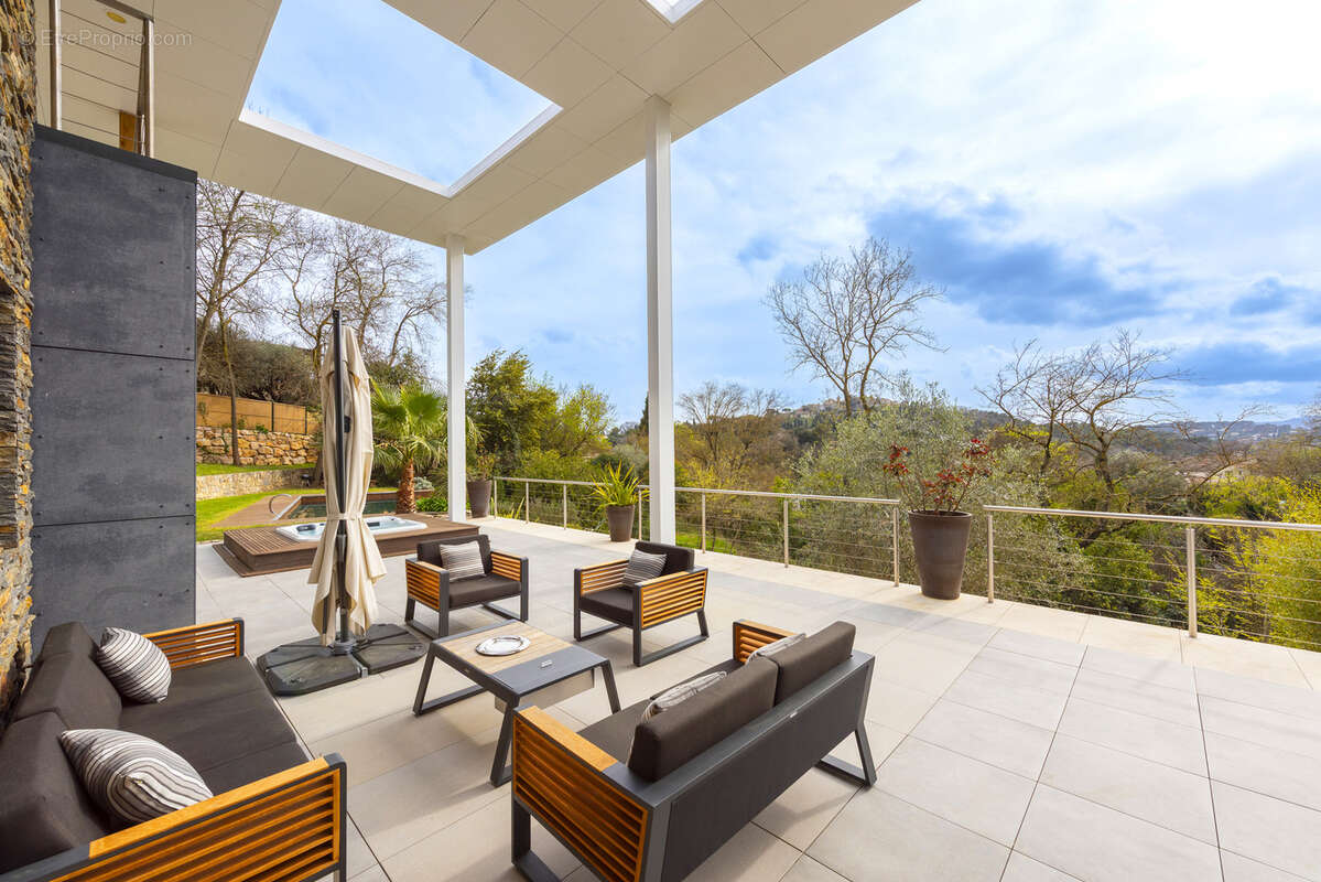 Maison à MOUGINS