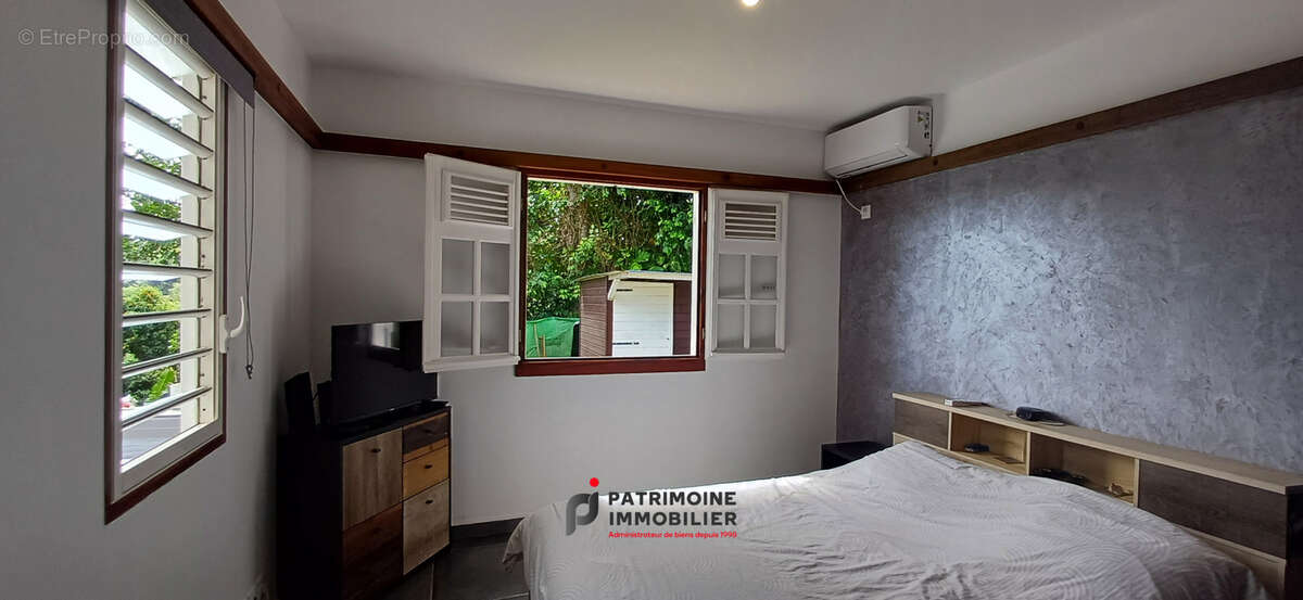 Maison à PETIT-BOURG