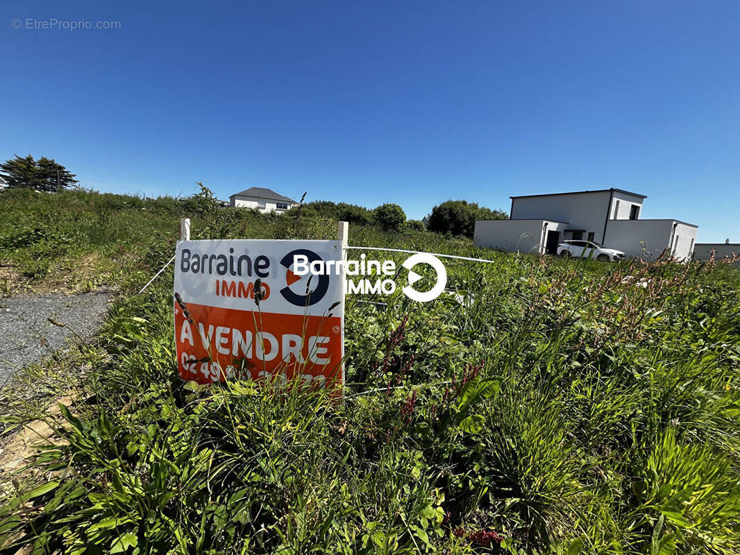Terrain à PLOUGONVELIN