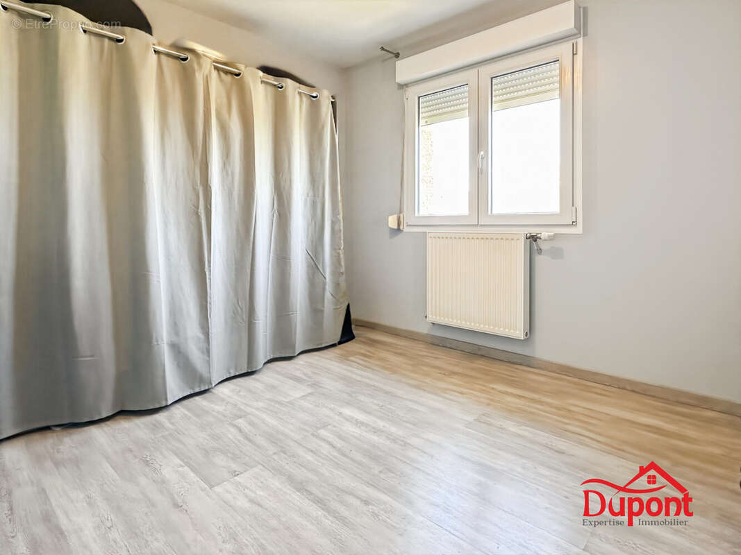 Appartement à RENWEZ