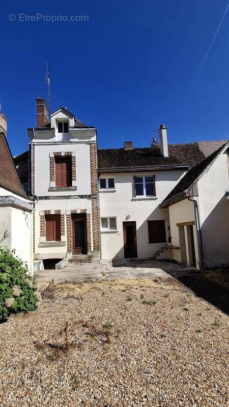Maison à CHATEAU-RENAULT
