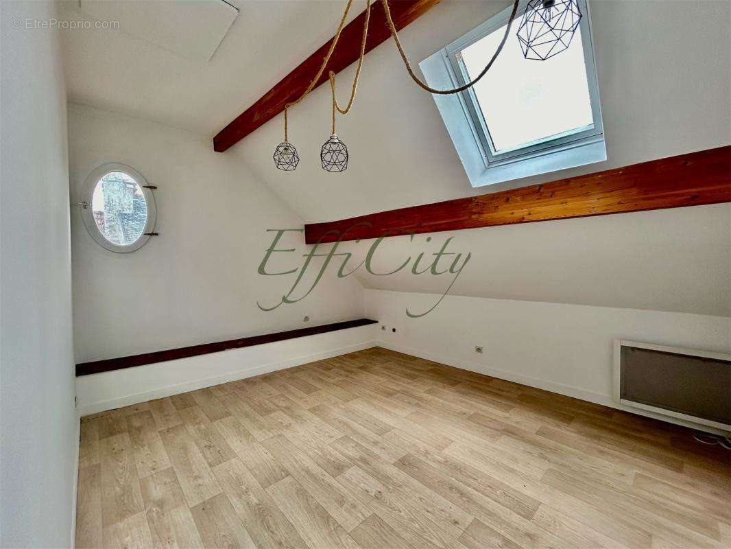 Appartement à CLAYE-SOUILLY