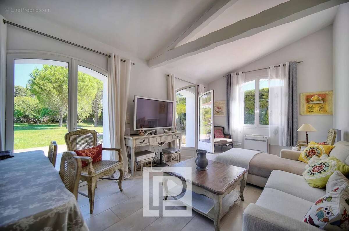 Maison à MOUGINS