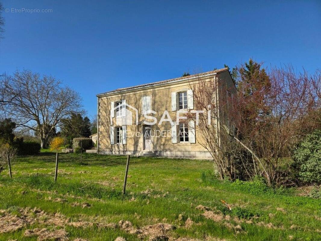 Photo 1 - Maison à COULON