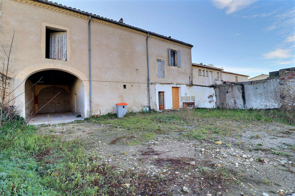 Maison à MILHAUD