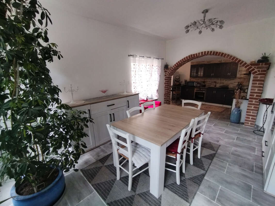 Maison à LA CAPELLE