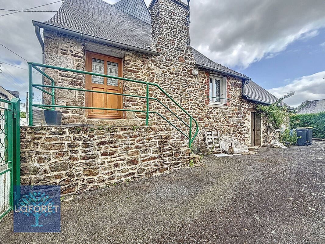 Maison à FOUGERES