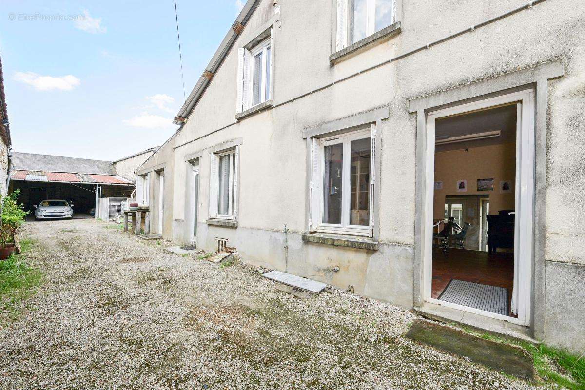 Maison à ETAMPES