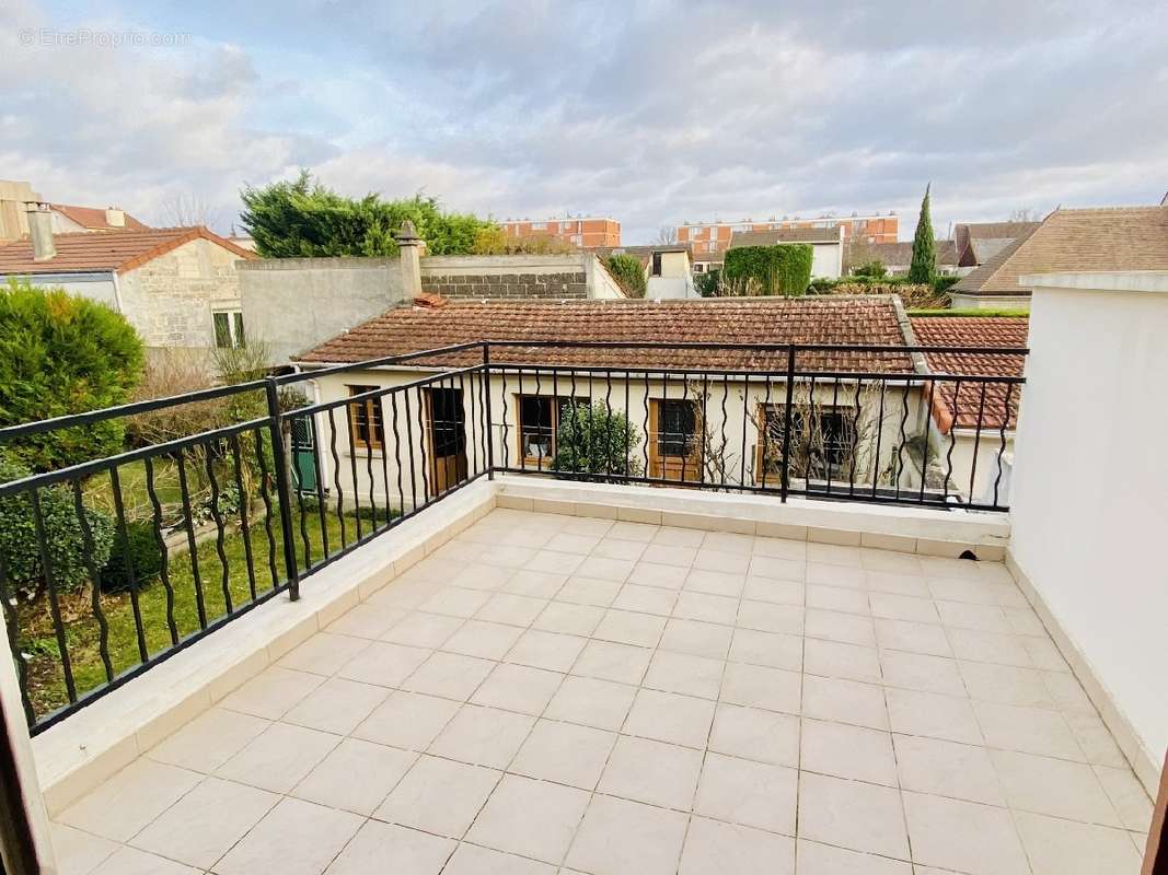 Maison à DRANCY