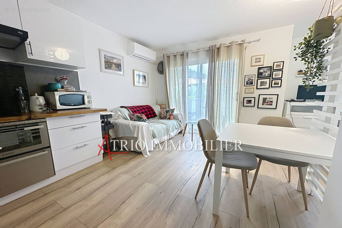 Appartement à SAINT-LAURENT-DU-VAR