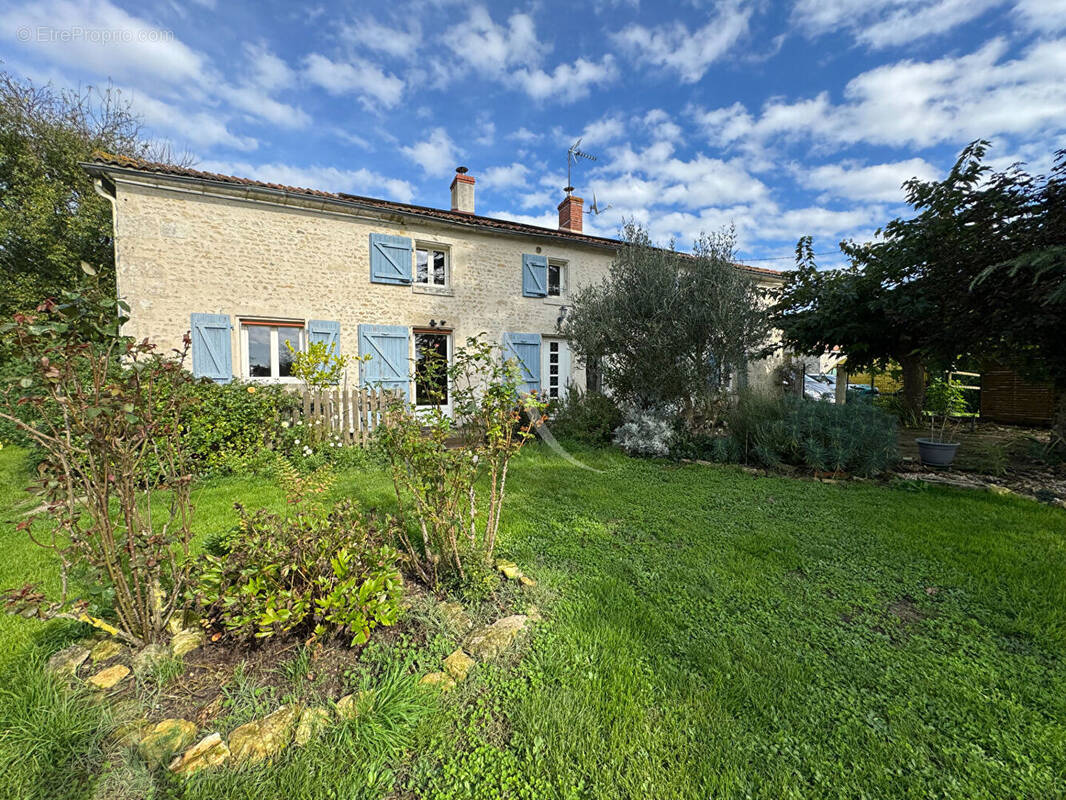 Maison à VELLUIRE