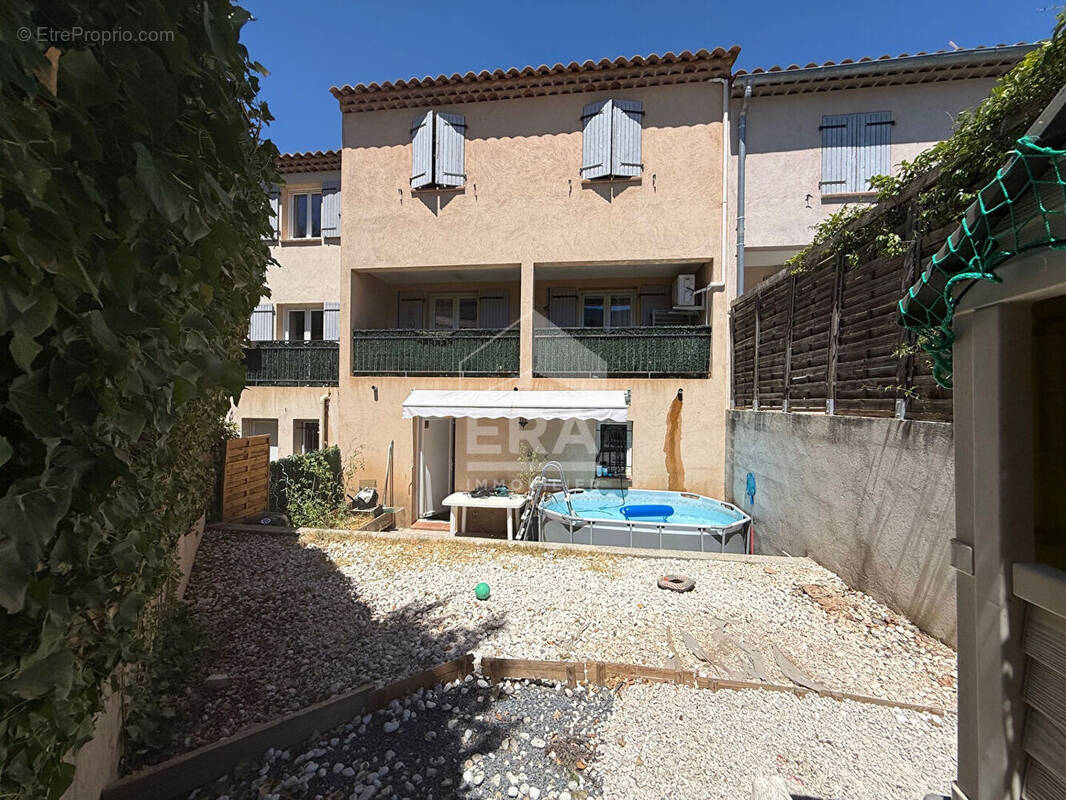 Maison à POURCIEUX