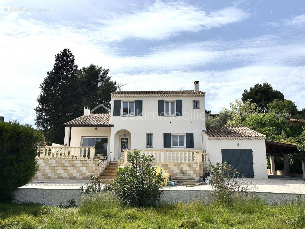 Maison à CHATEAUNEUF-DE-GADAGNE