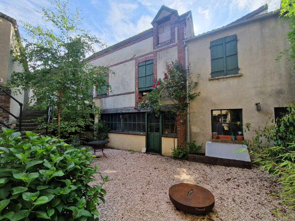Maison à LA LOUPE