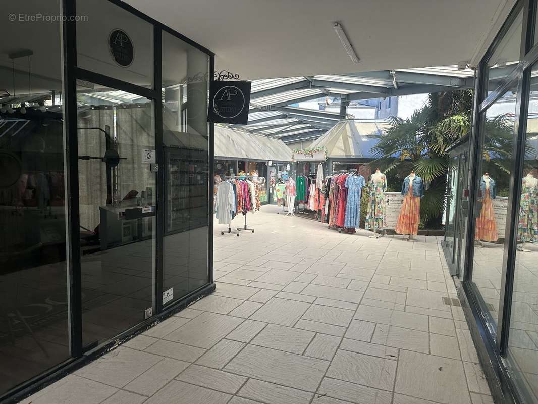 Commerce à LA BAULE-ESCOUBLAC