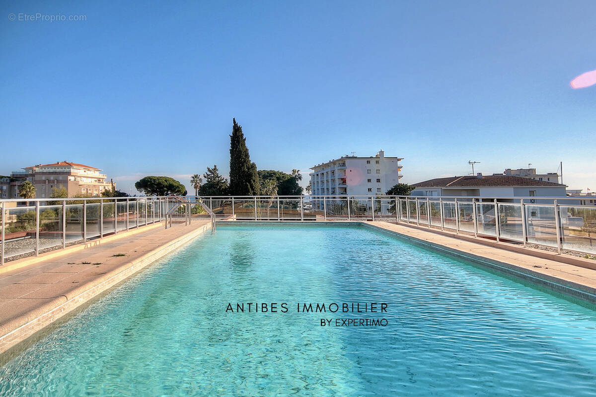 Appartement à VALLAURIS