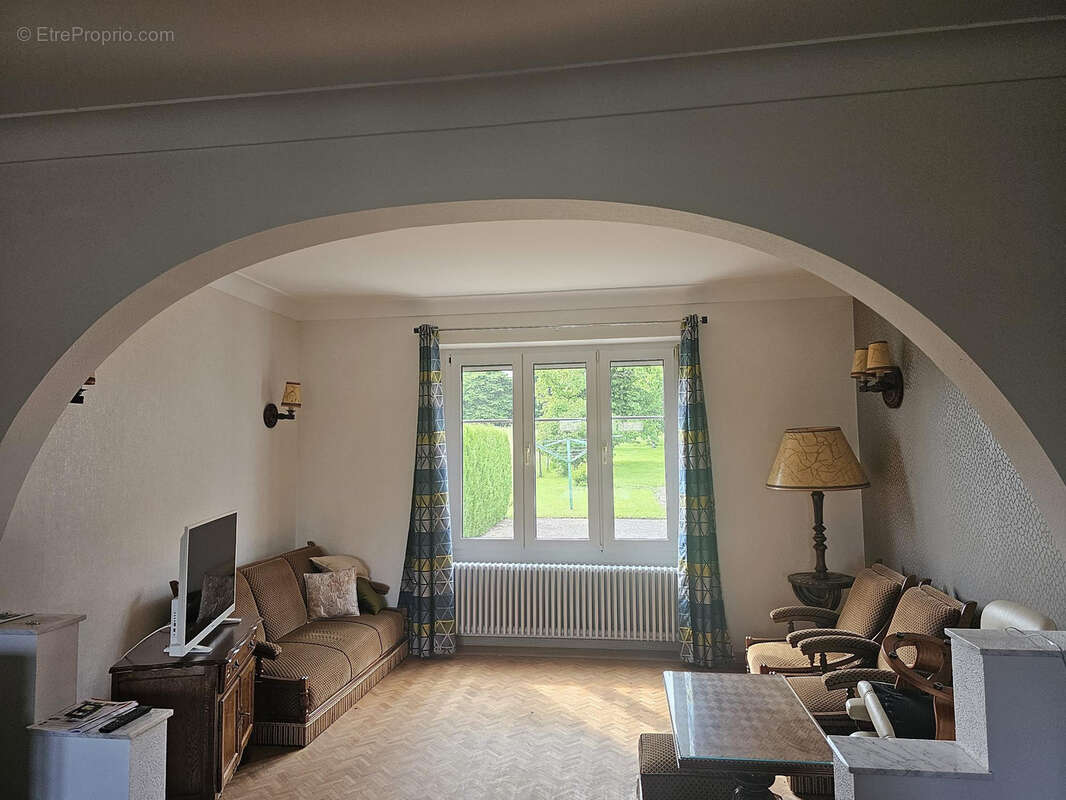 Maison à BAUME-LES-DAMES